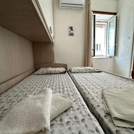 Apartamento La Casina Di Gio In The City Center Wi-Fi,Panorama Nápoles Exterior foto