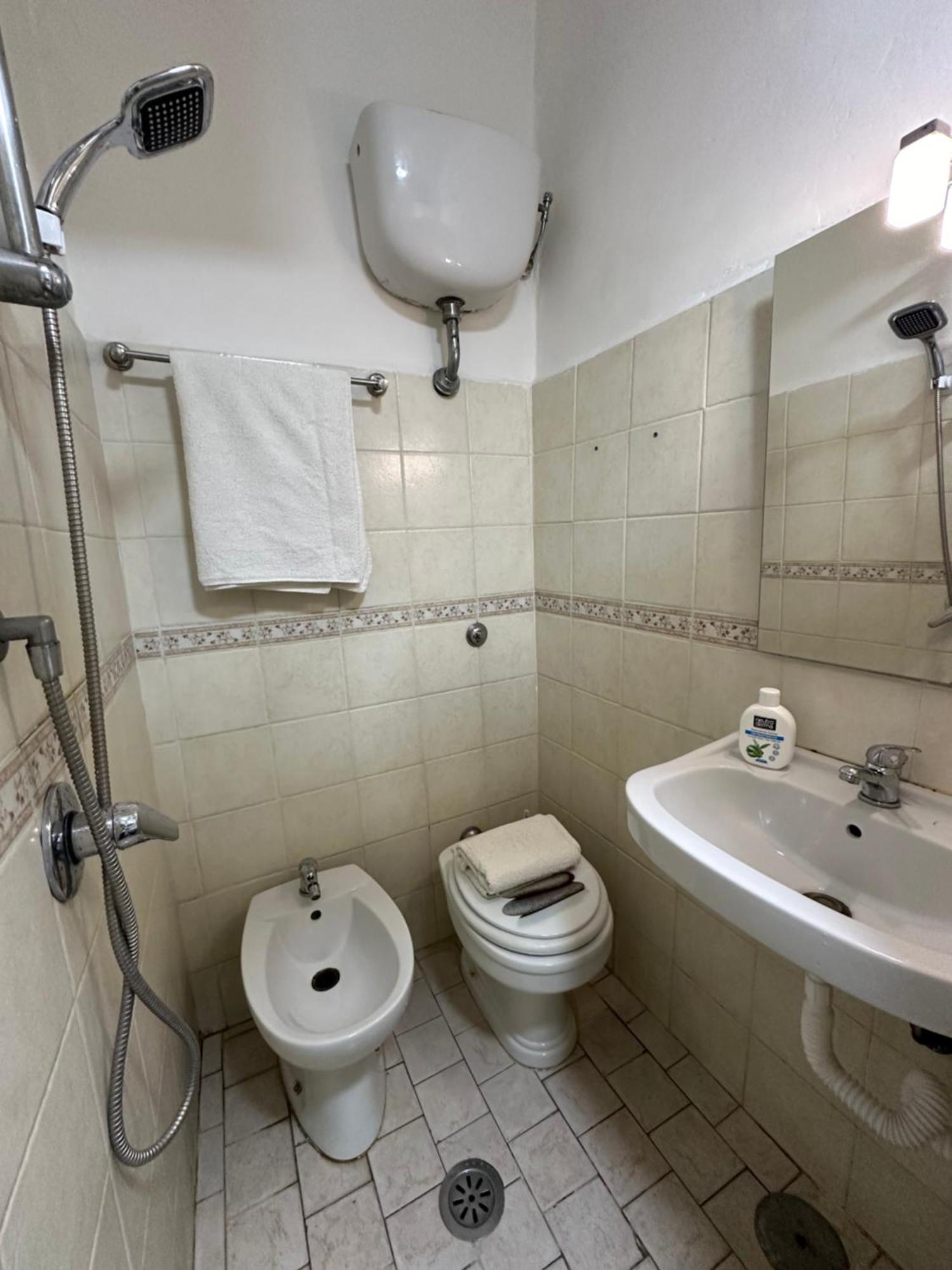 Apartamento La Casina Di Gio In The City Center Wi-Fi,Panorama Nápoles Exterior foto