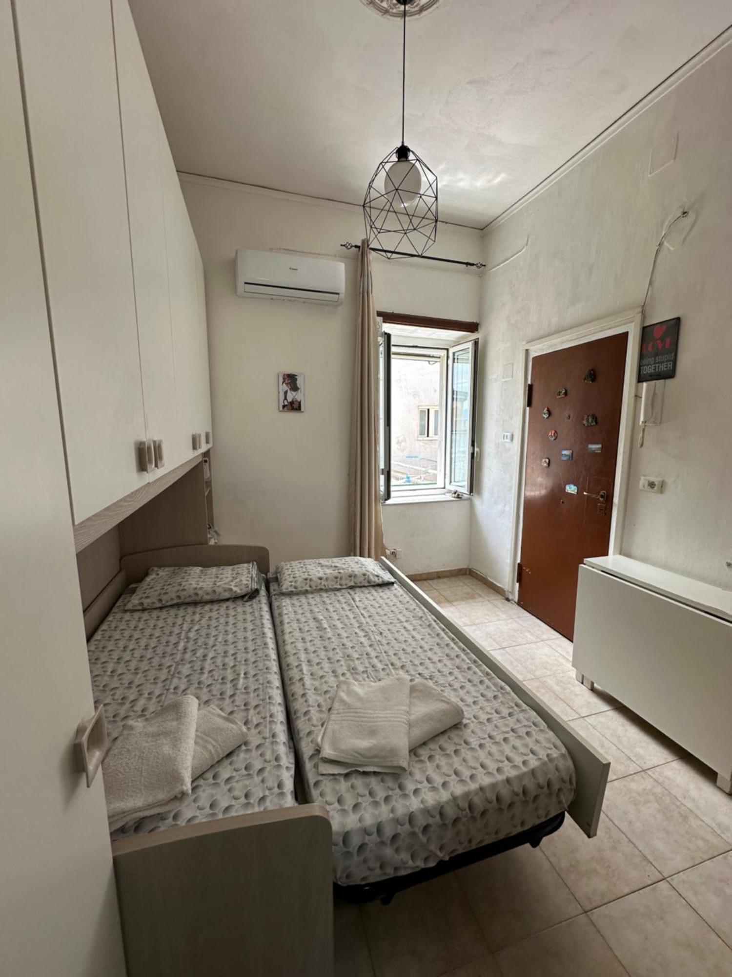 Apartamento La Casina Di Gio In The City Center Wi-Fi,Panorama Nápoles Exterior foto